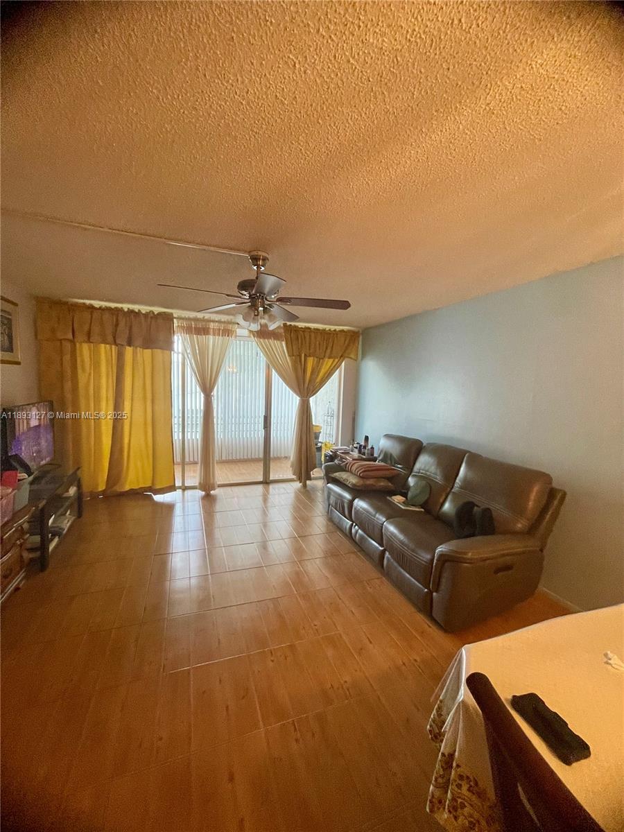 SANDS POINT CONDOMINIUM I - Residential