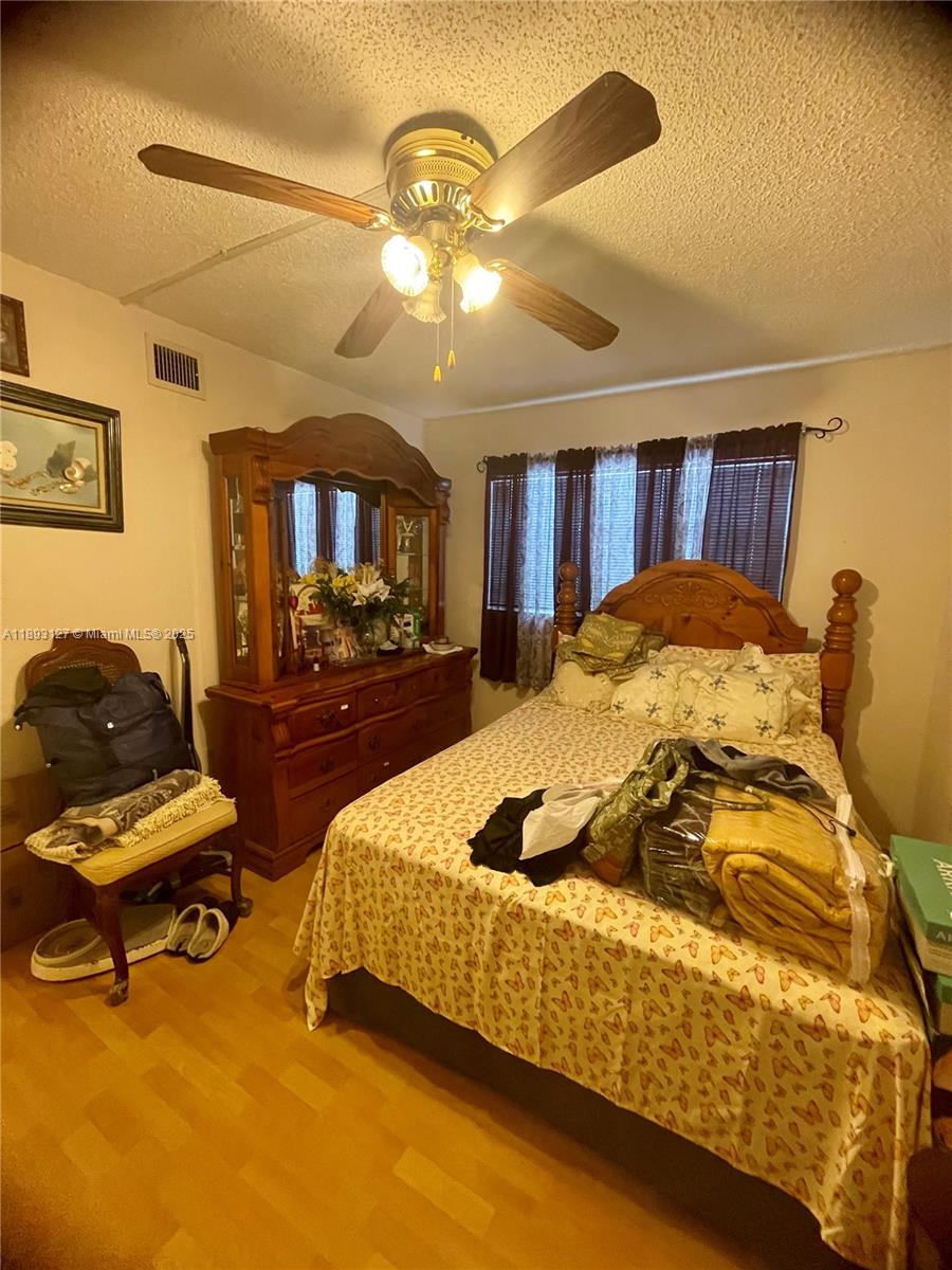 SANDS POINT CONDOMINIUM I - Residential
