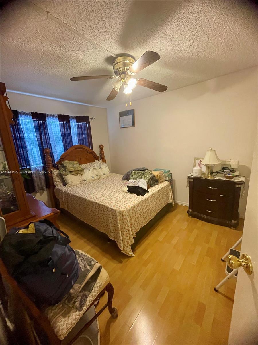 SANDS POINT CONDOMINIUM I - Residential