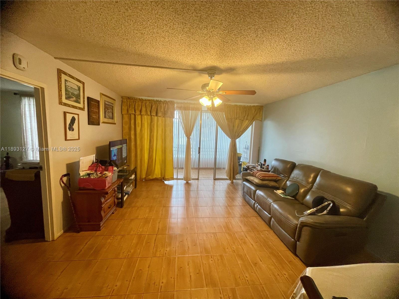 SANDS POINT CONDOMINIUM I - Residential