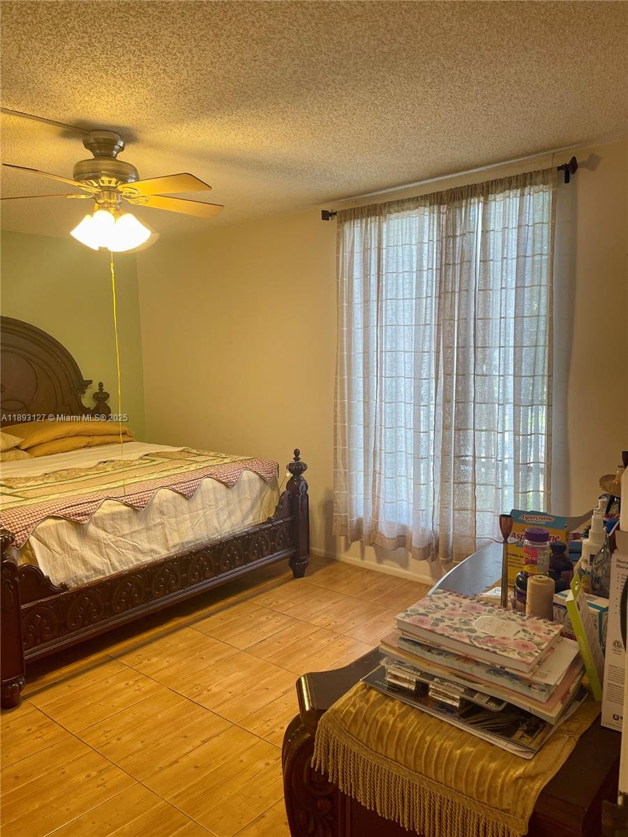SANDS POINT CONDOMINIUM I - Residential