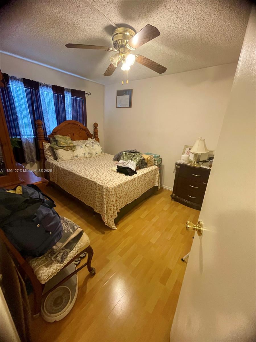 SANDS POINT CONDOMINIUM I - Residential