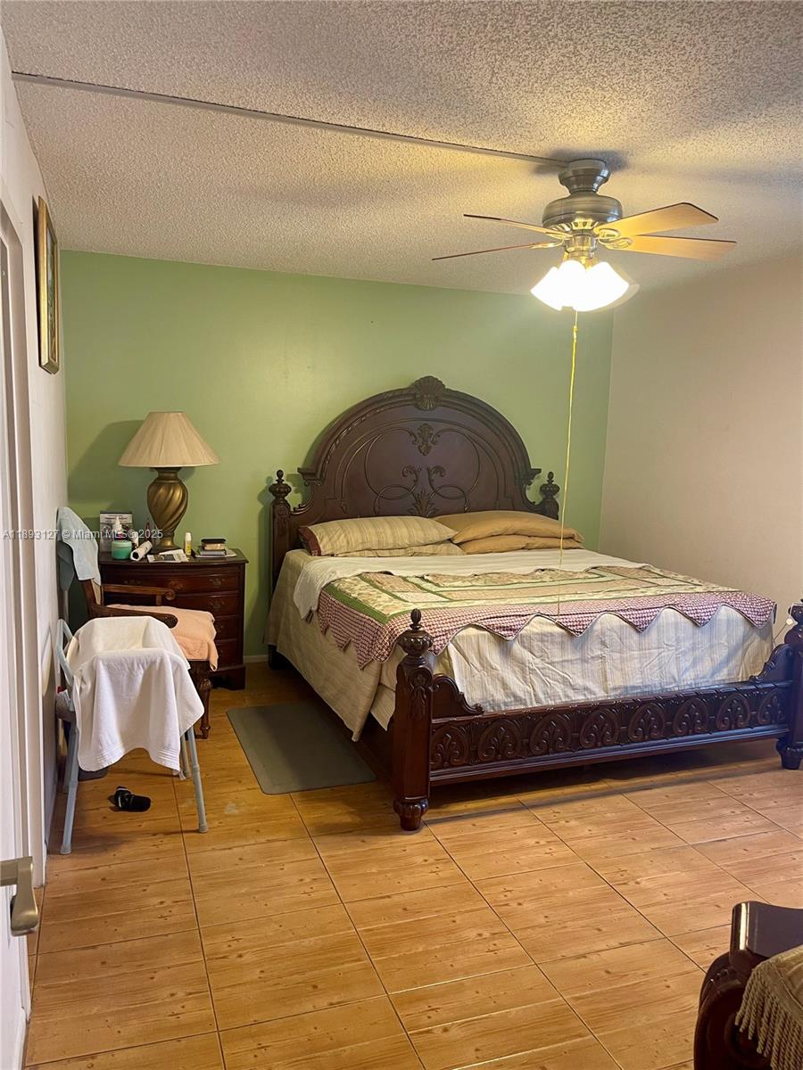SANDS POINT CONDOMINIUM I - Residential