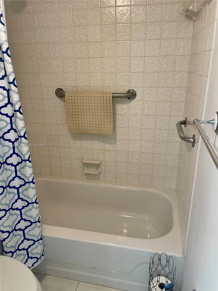 SANDS POINT CONDOMINIUM I - Residential