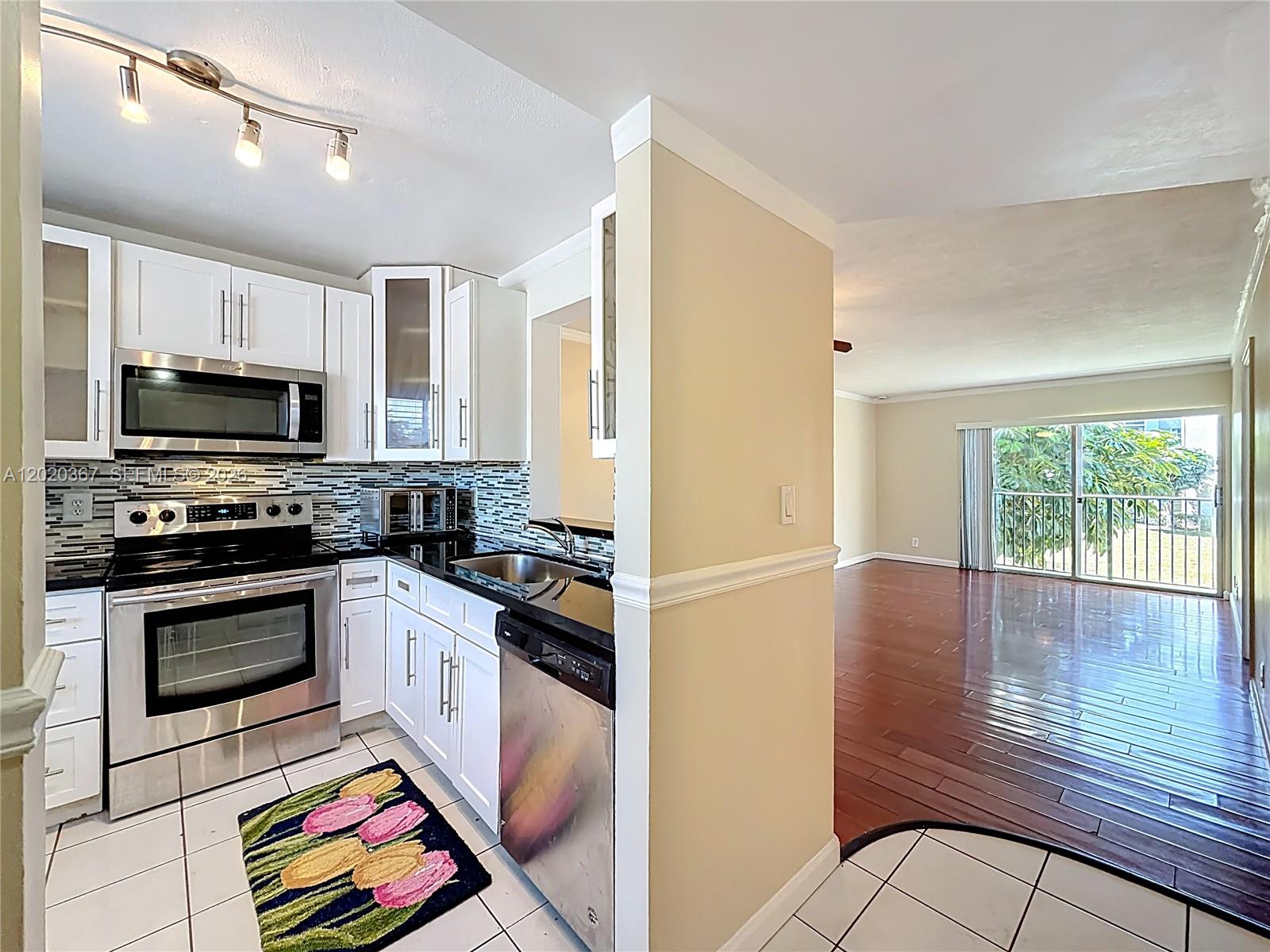8740 N Sherman Cir 206