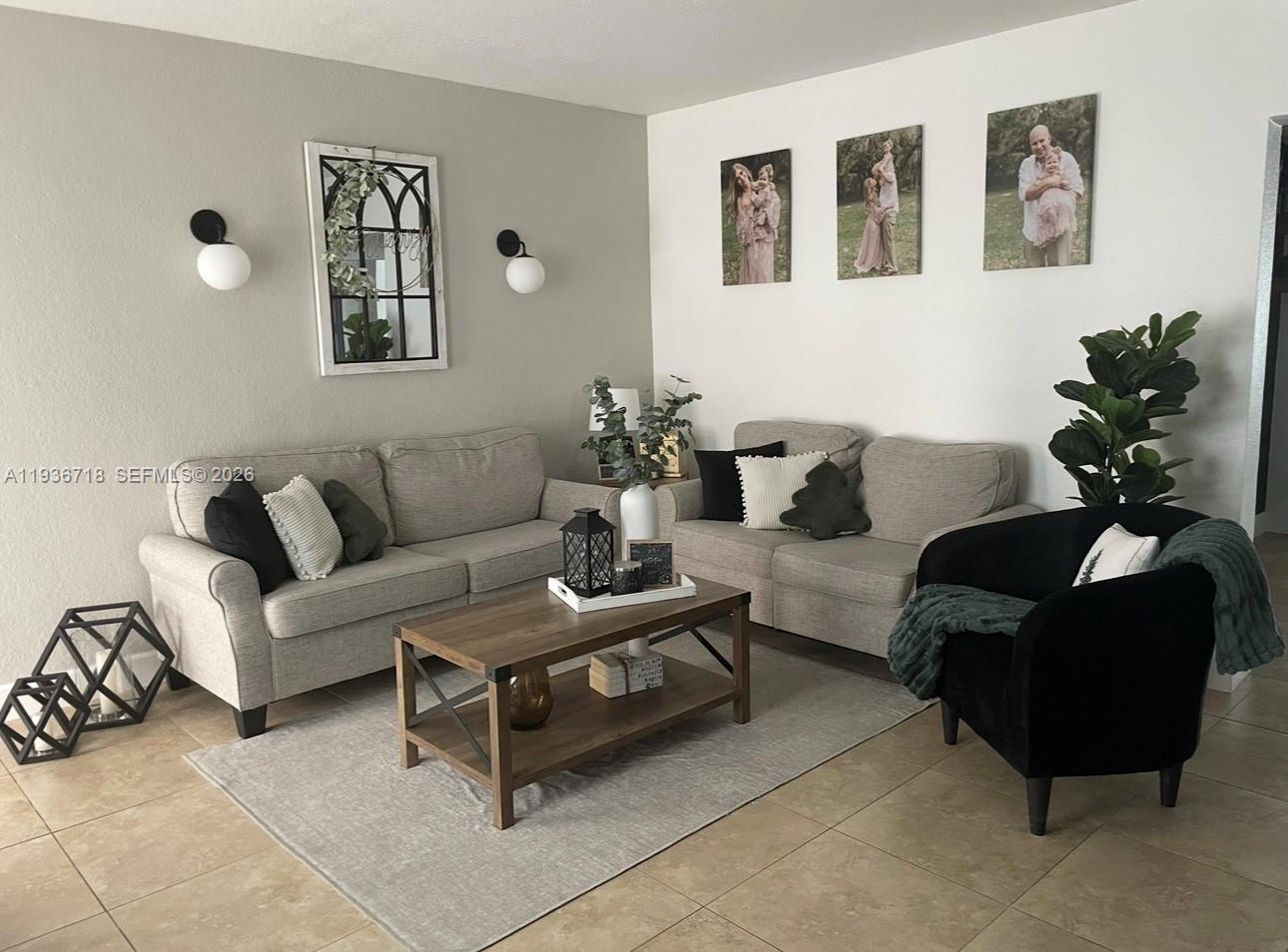 PALM SPRINGS NORTH SEC S - Residential