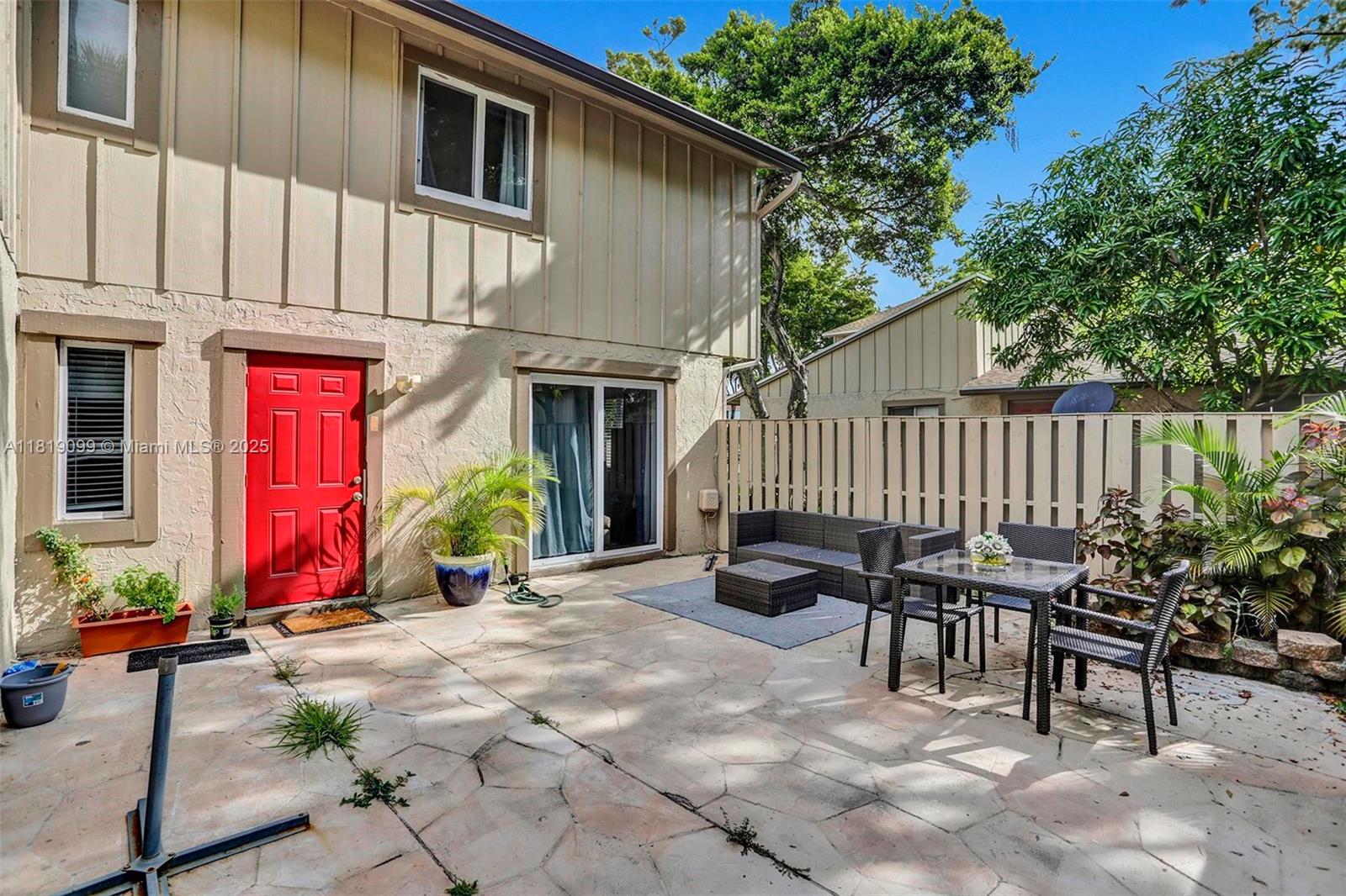 HABITAT II CONDO - Residential