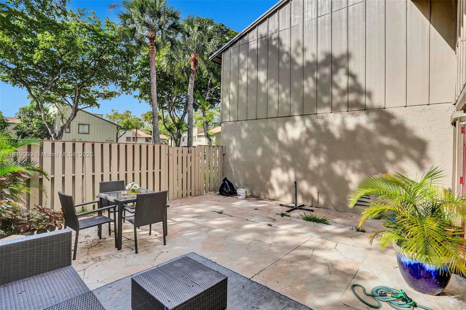 HABITAT II CONDO - Residential