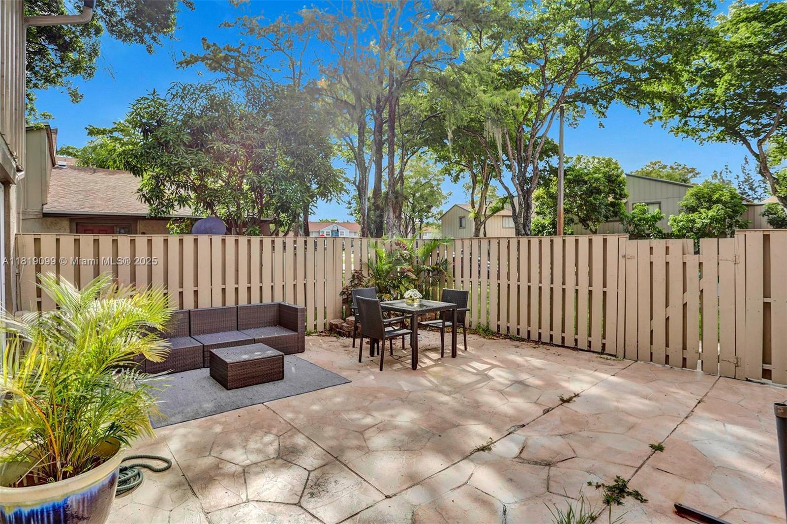 HABITAT II CONDO - Residential