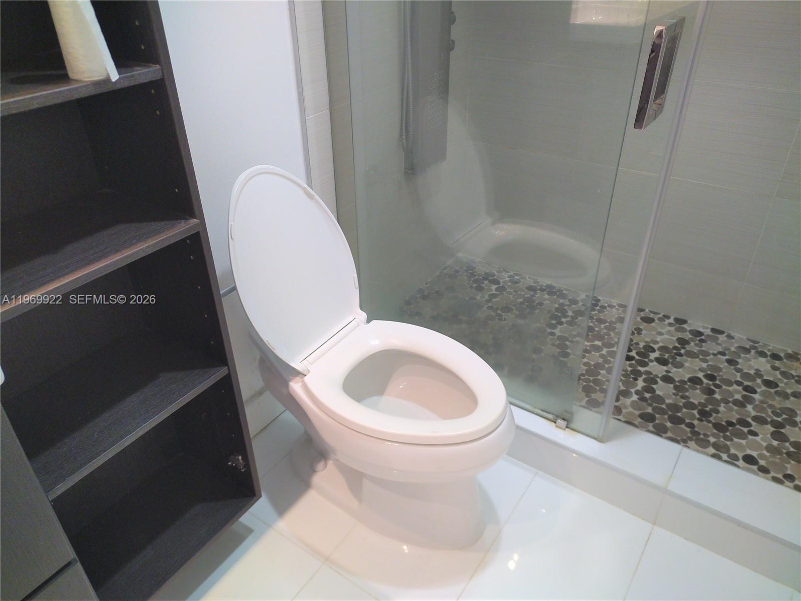 BAY PARK TOWERS CONDO - Residential Lease