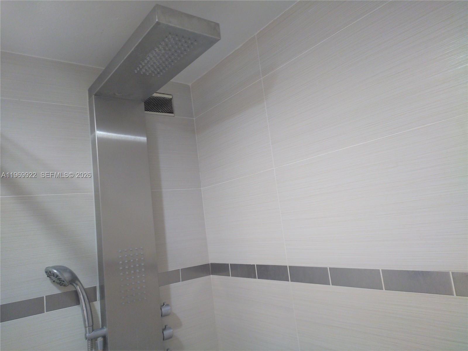 BAY PARK TOWERS CONDO - Residential Lease