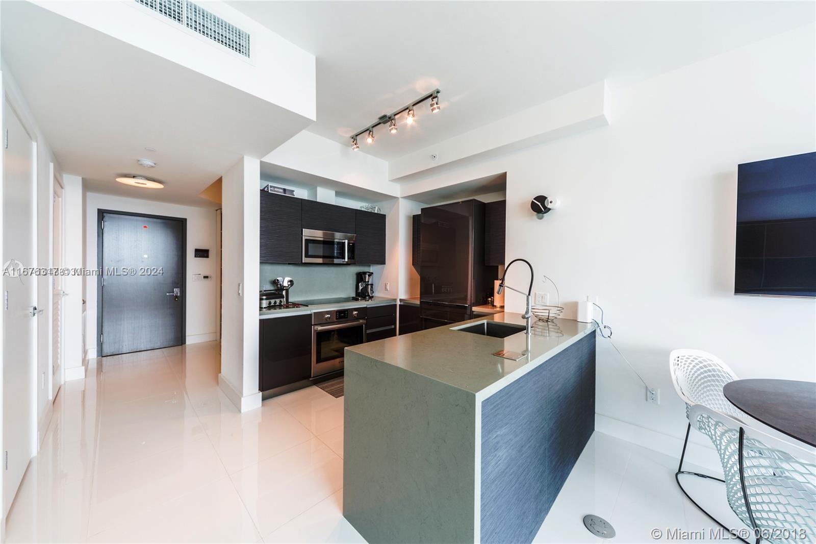 THE BOND (1080 BRICKELL) - Residential