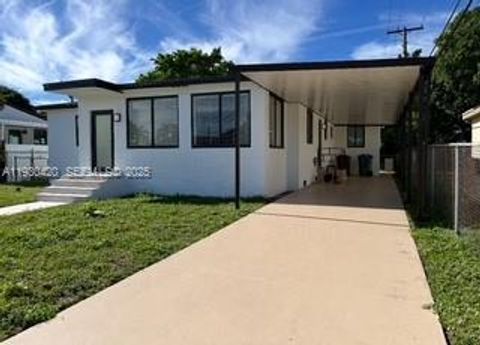 Photo of 4990 E Palm Ct, Hialeah, FL 33013 (MLS # A11930420)