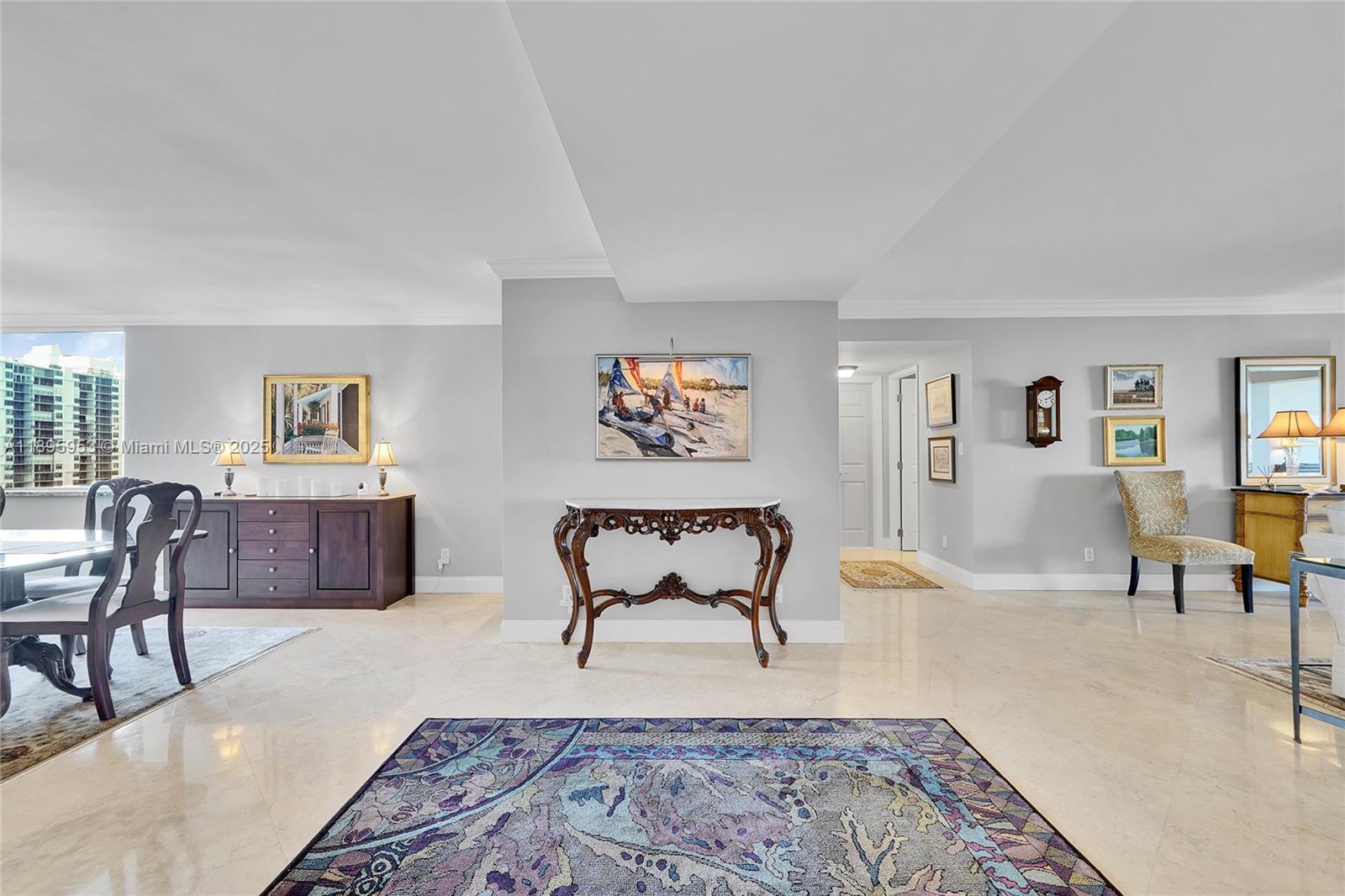 AMERICAS ON THE PARK COND - Residential