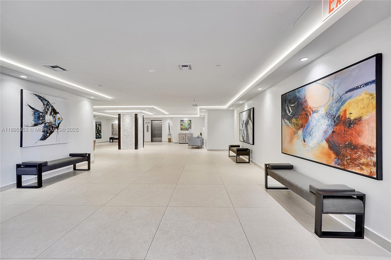 AMERICAS ON THE PARK COND - Residential