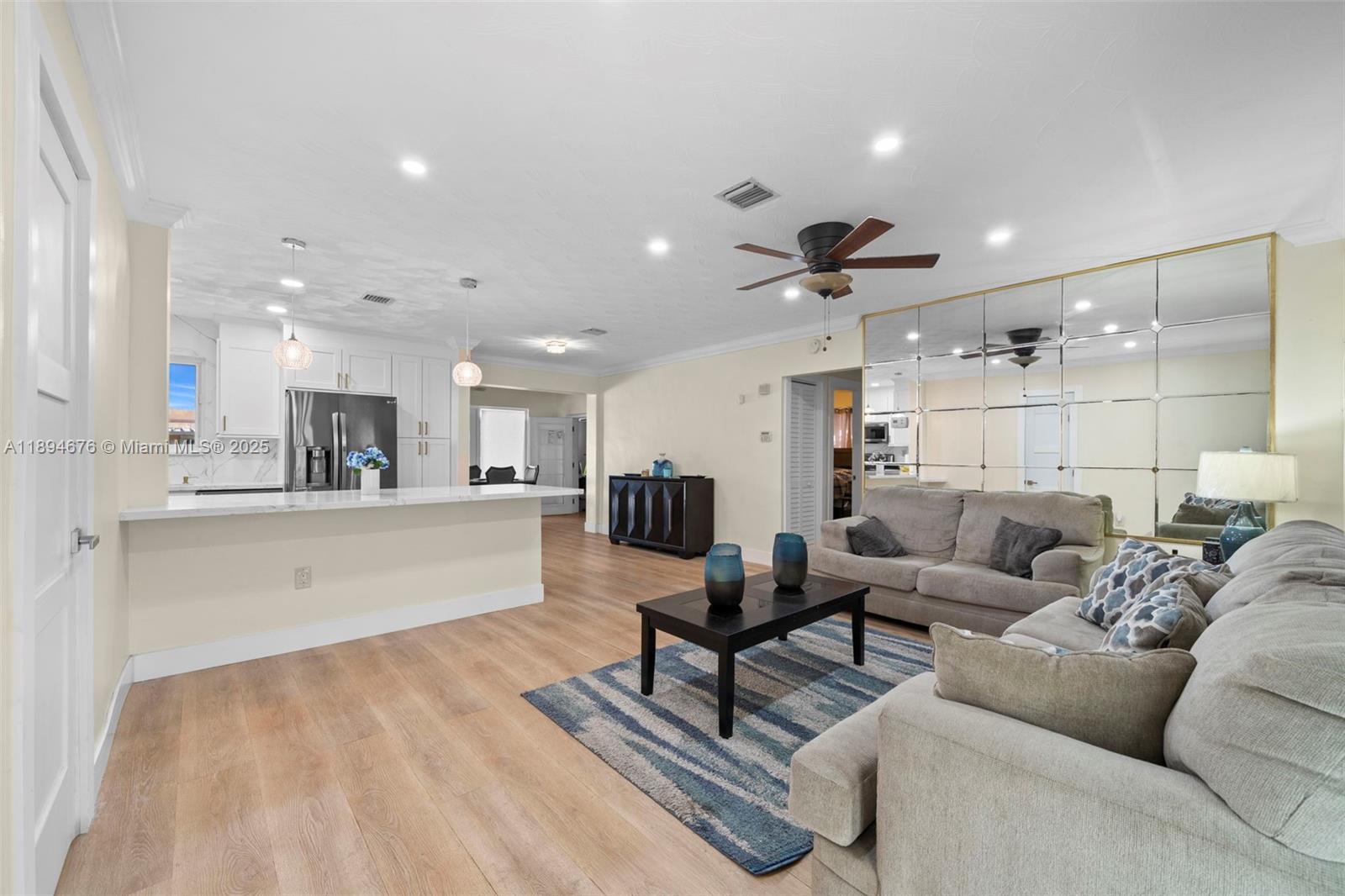 CRAVERO LAKE SHORE EST 2N - Residential