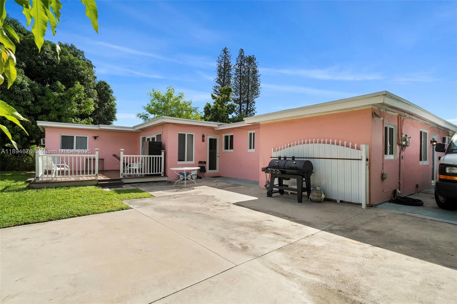 CRAVERO LAKE SHORE EST 2N - Residential