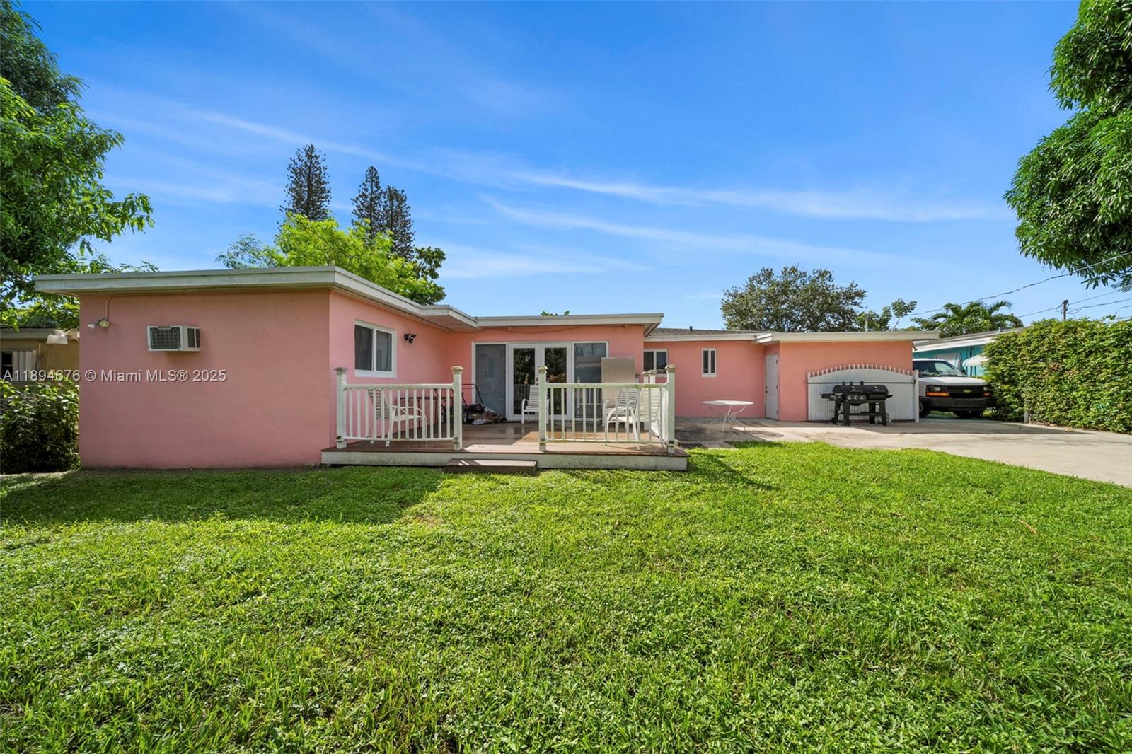 CRAVERO LAKE SHORE EST 2N - Residential