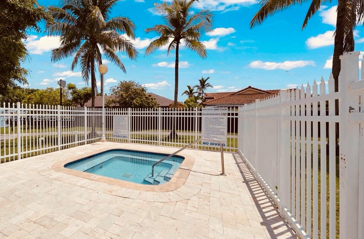 VILLA REAL CONDO NO 7 - Residential