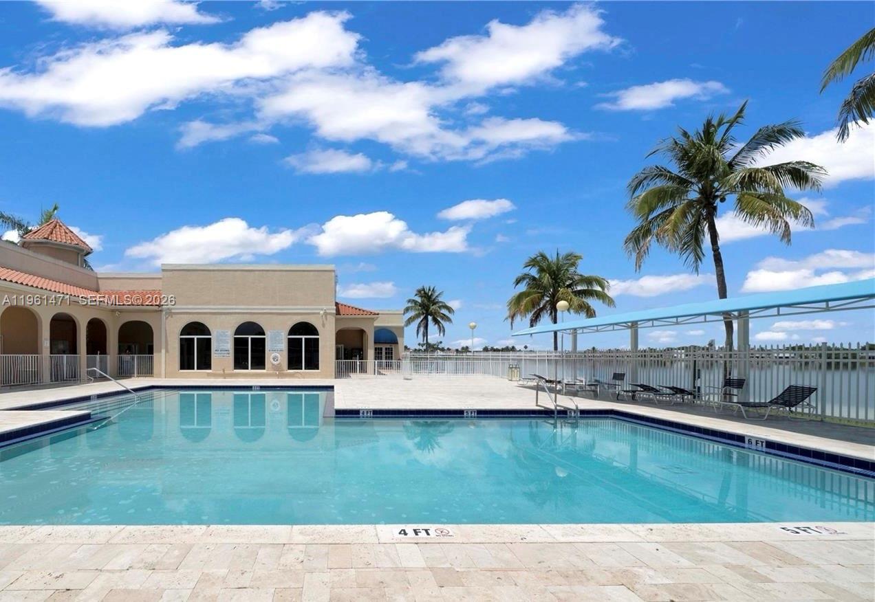 VILLA REAL CONDO NO 7 - Residential