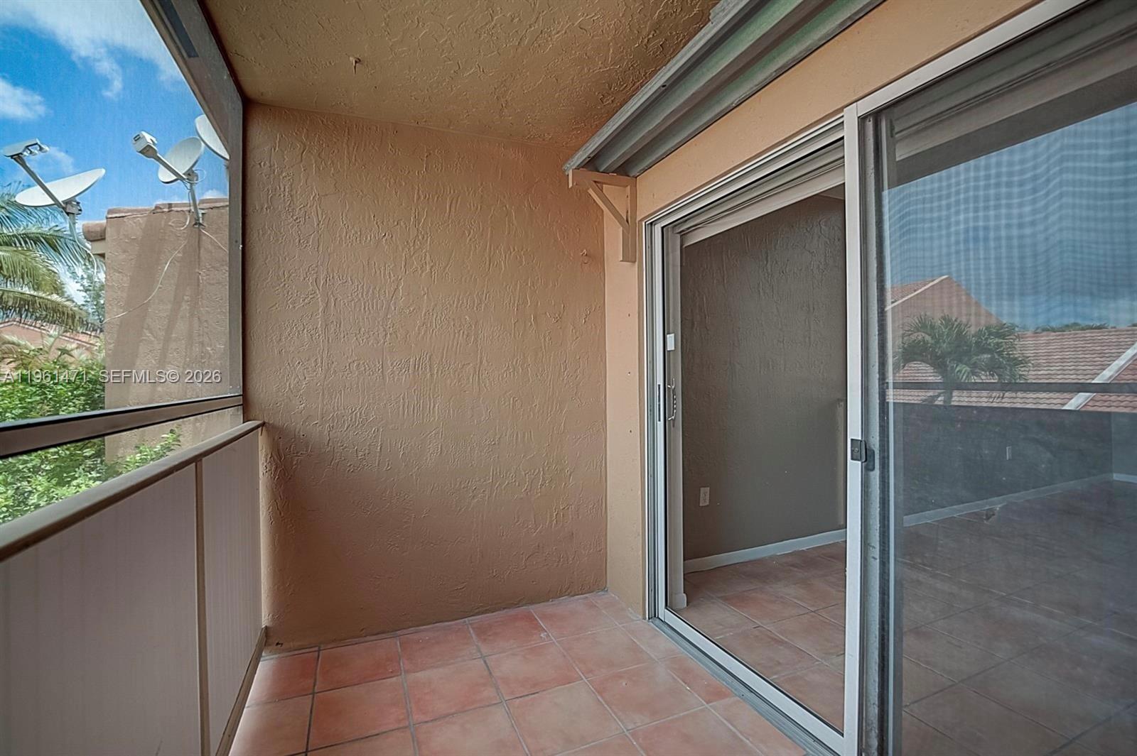 VILLA REAL CONDO NO 7 - Residential