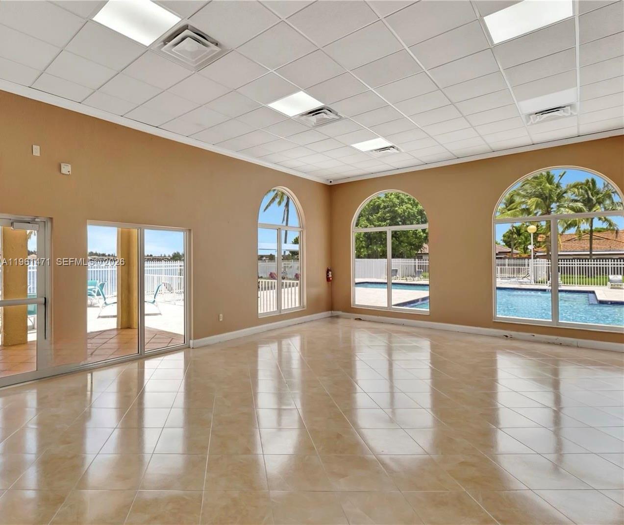 VILLA REAL CONDO NO 7 - Residential