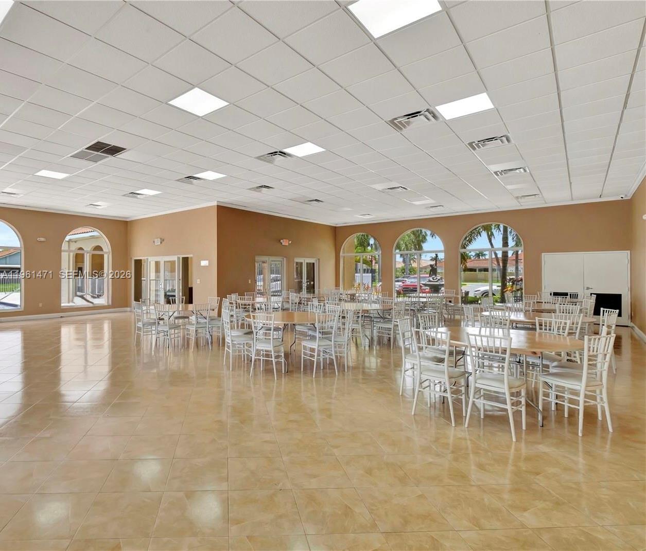 VILLA REAL CONDO NO 7 - Residential