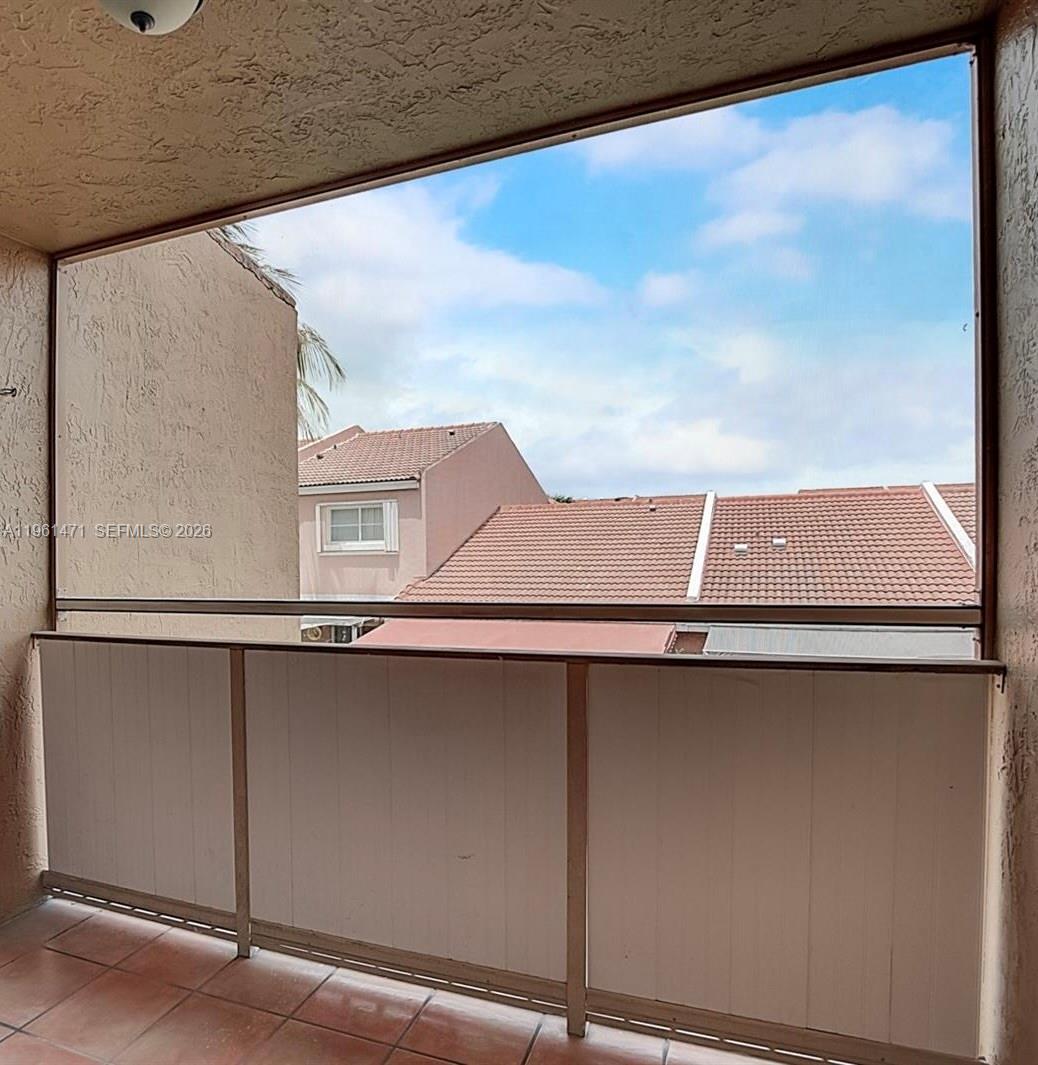 VILLA REAL CONDO NO 7 - Residential