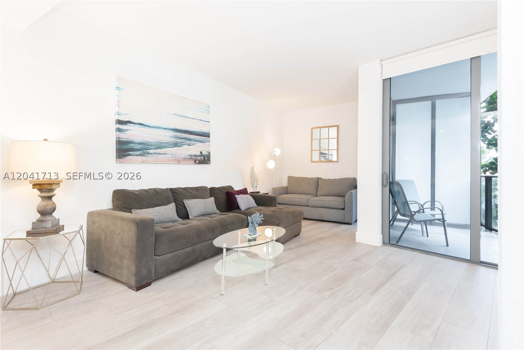 121 NE 34th St 814