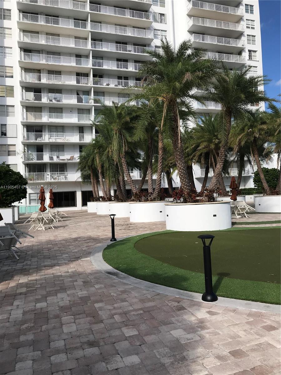 ADMIRALS PORT CONDO EAST - Residential