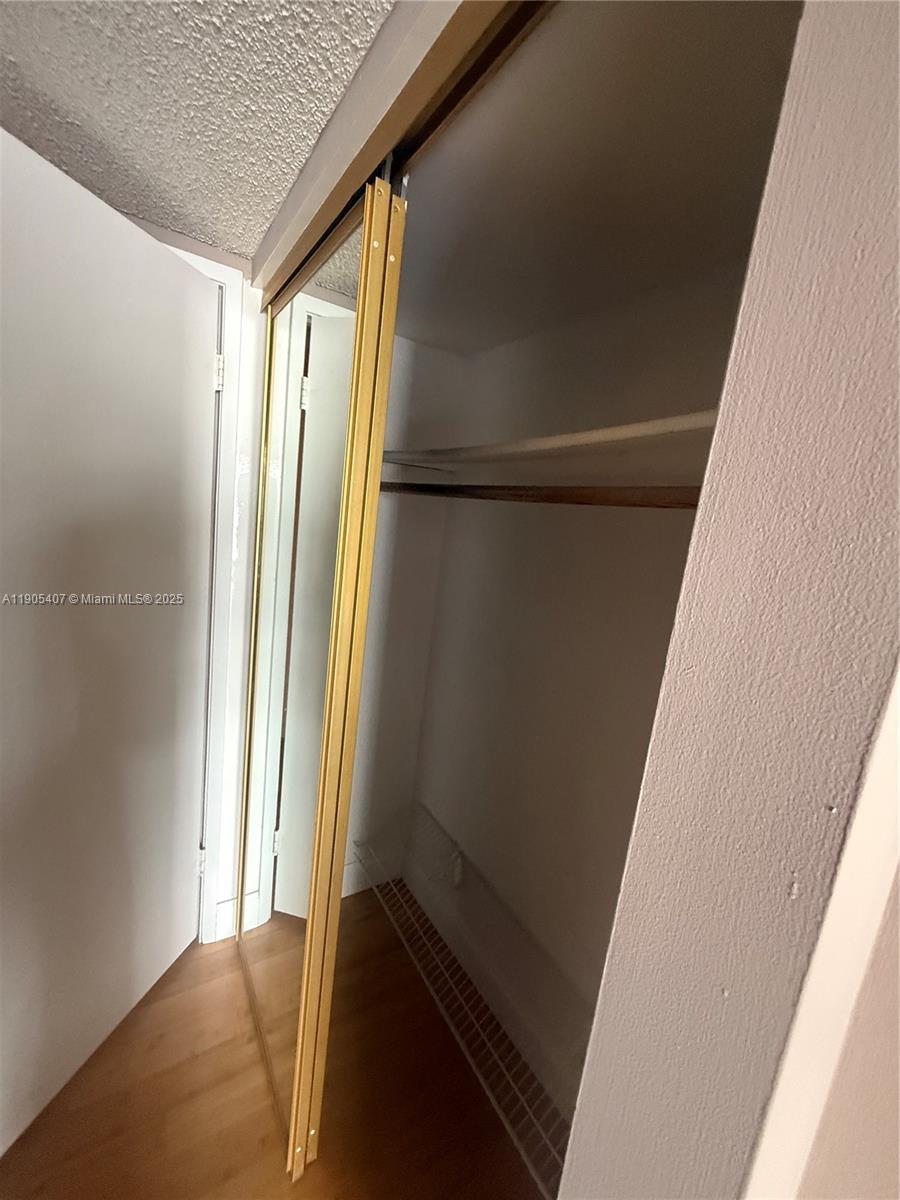 ADMIRALS PORT CONDO EAST - Residential