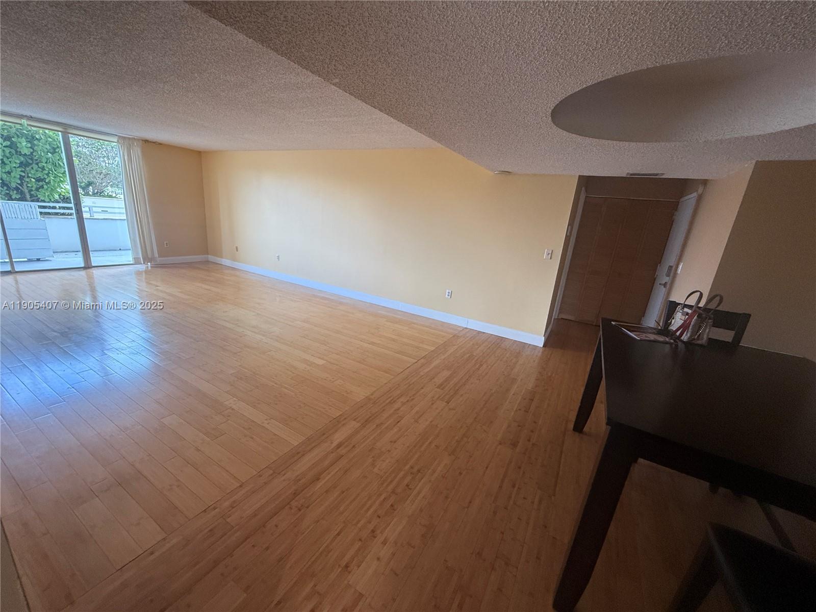 2801 NE 183rd St 202W