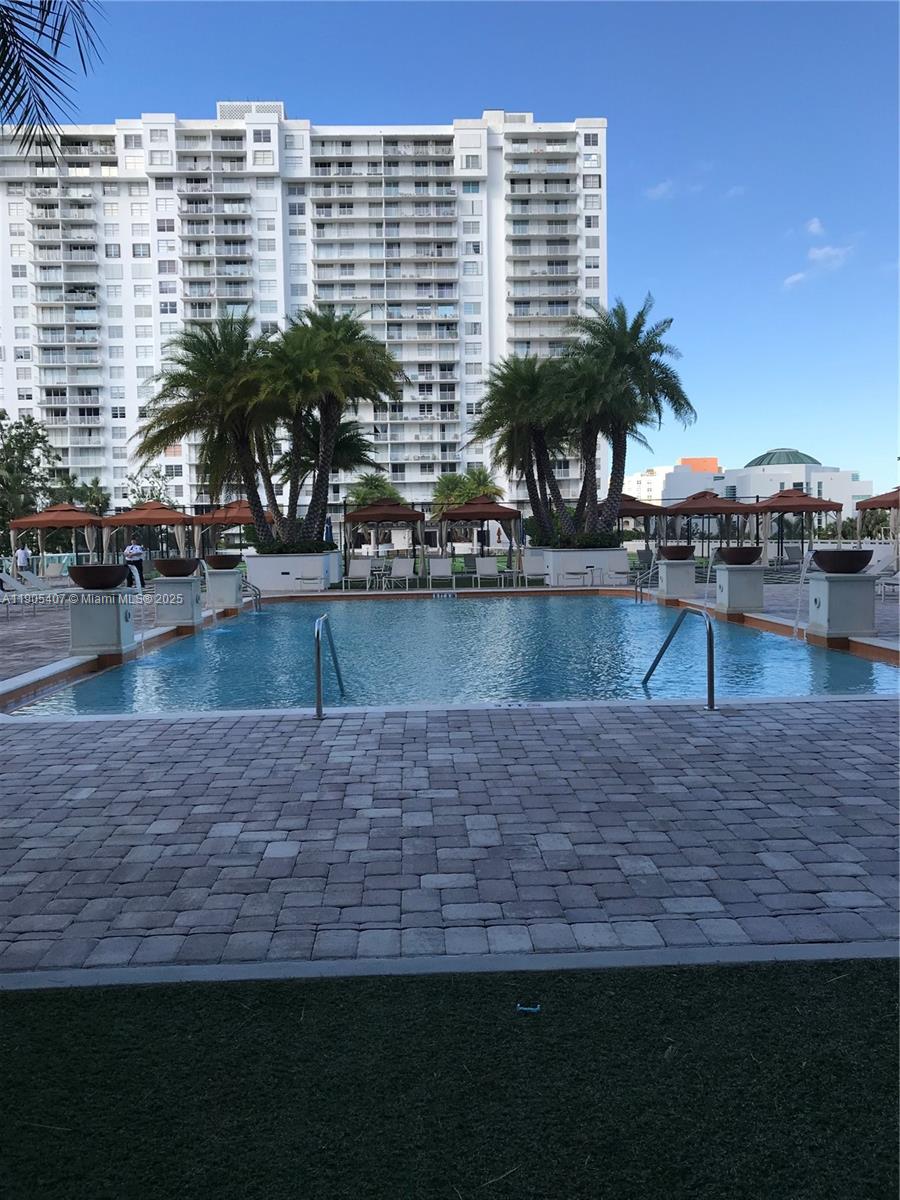 ADMIRALS PORT CONDO EAST - Residential