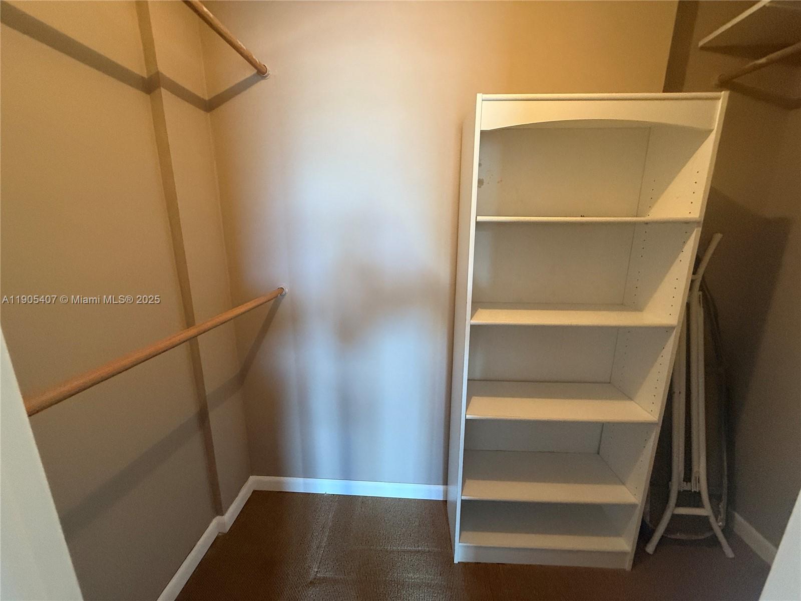 ADMIRALS PORT CONDO EAST - Residential