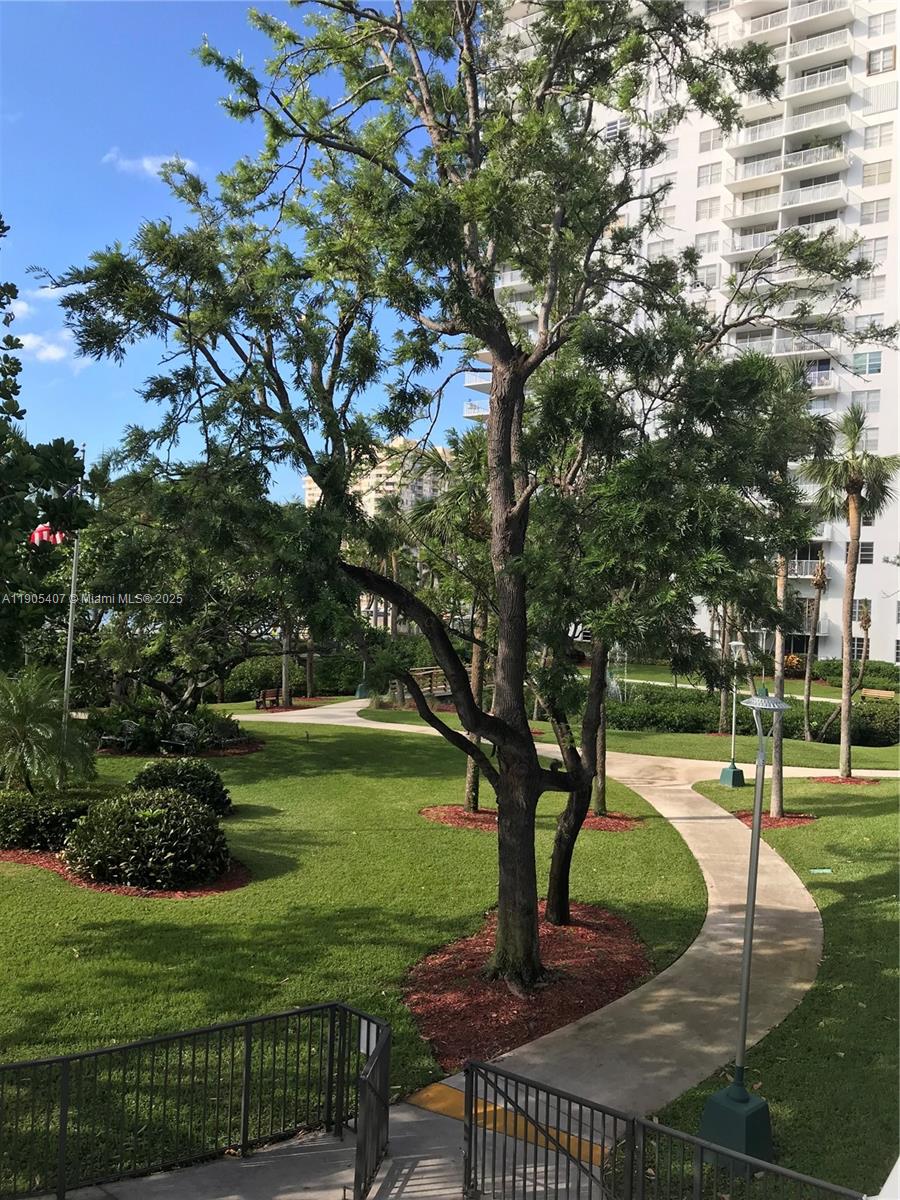 ADMIRALS PORT CONDO EAST - Residential