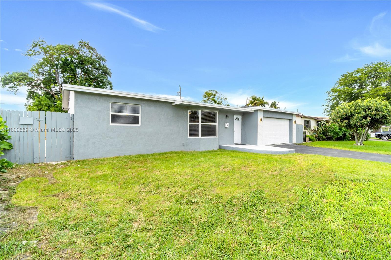 3961 NW 34th Ave