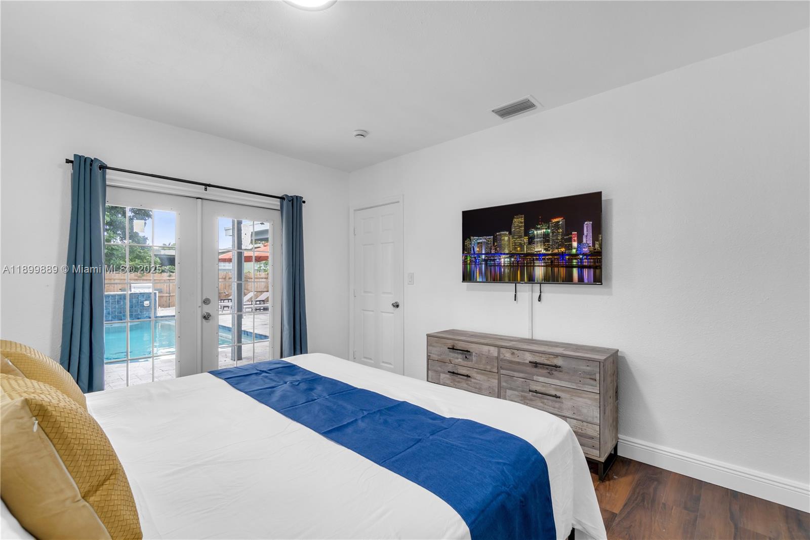 ORIOLE ESTATES SEC 7 - Residential