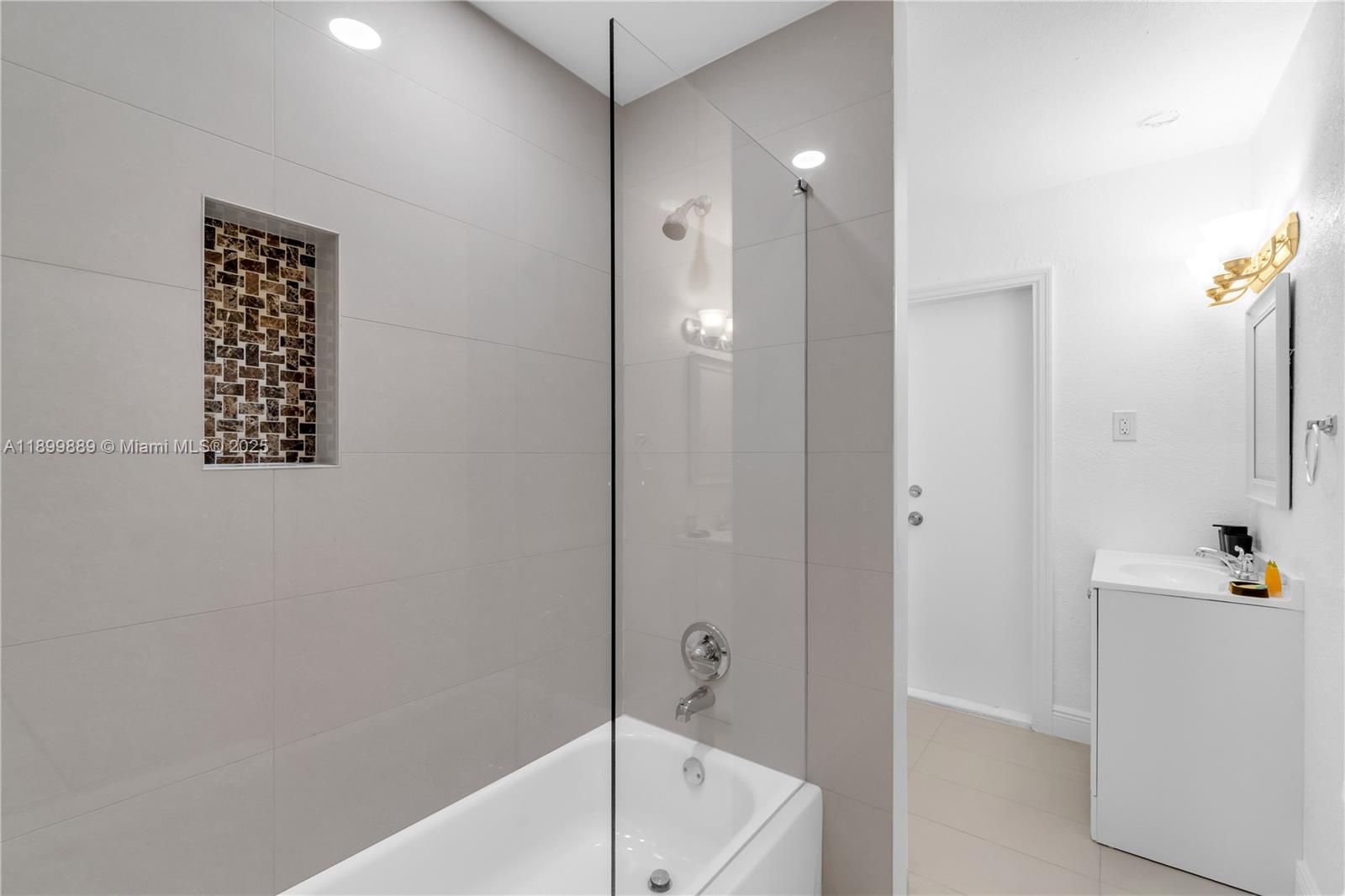 ORIOLE ESTATES SEC 7 - Residential