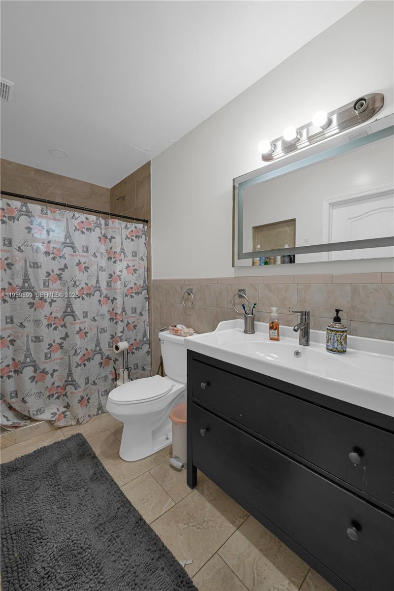 SWEETWATER GROVES .14 AC - Residential Income