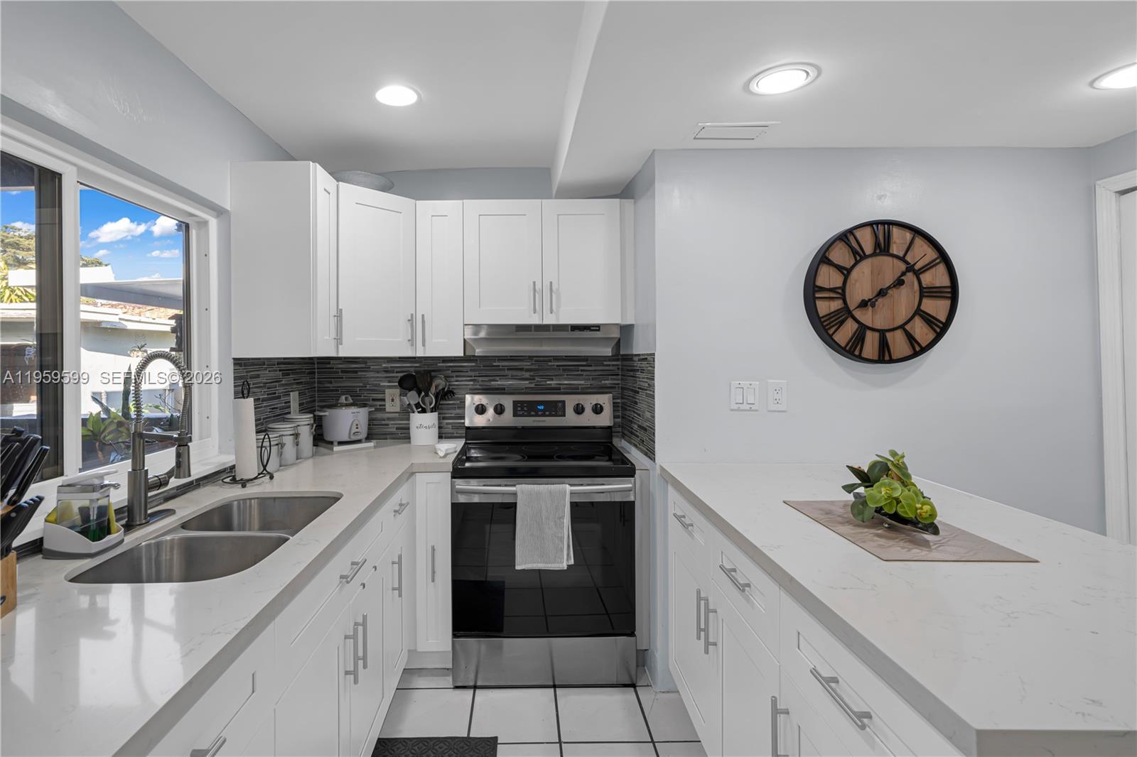 SWEETWATER GROVES .14 AC - Residential Income