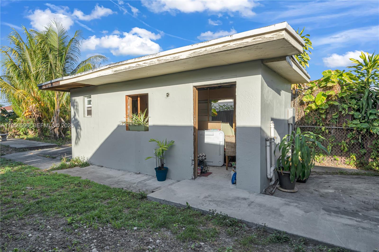 SWEETWATER GROVES .14 AC - Residential Income