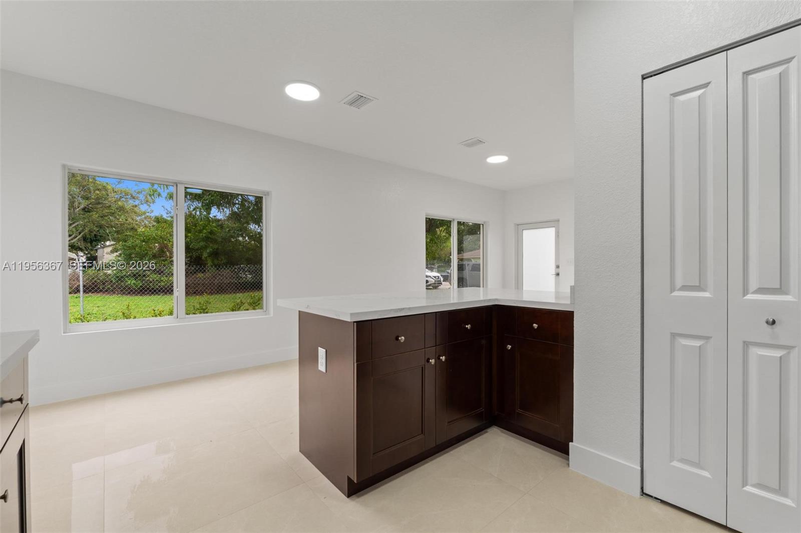 22ND AVE HEIGHTS - Residential