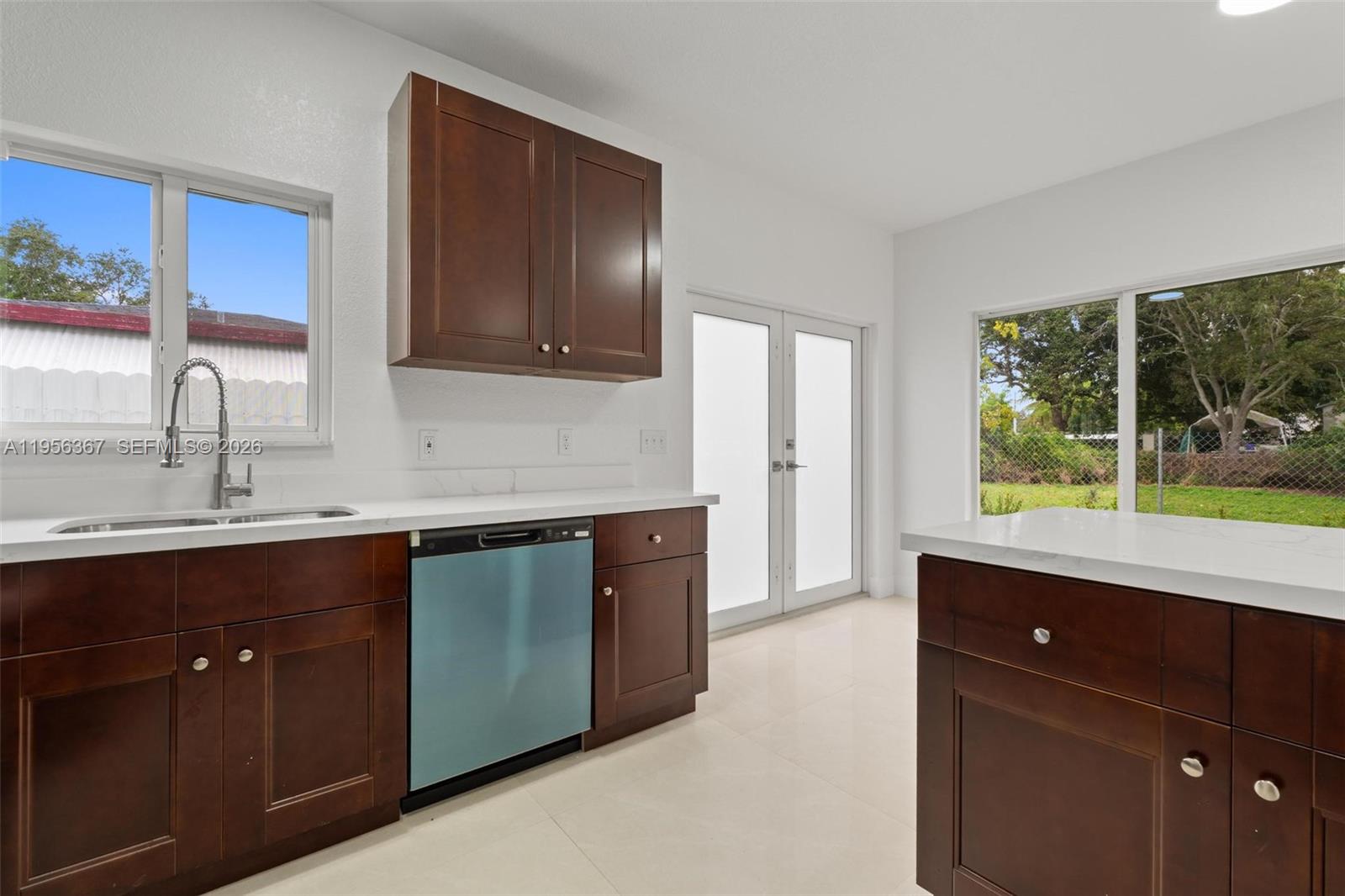 22ND AVE HEIGHTS - Residential