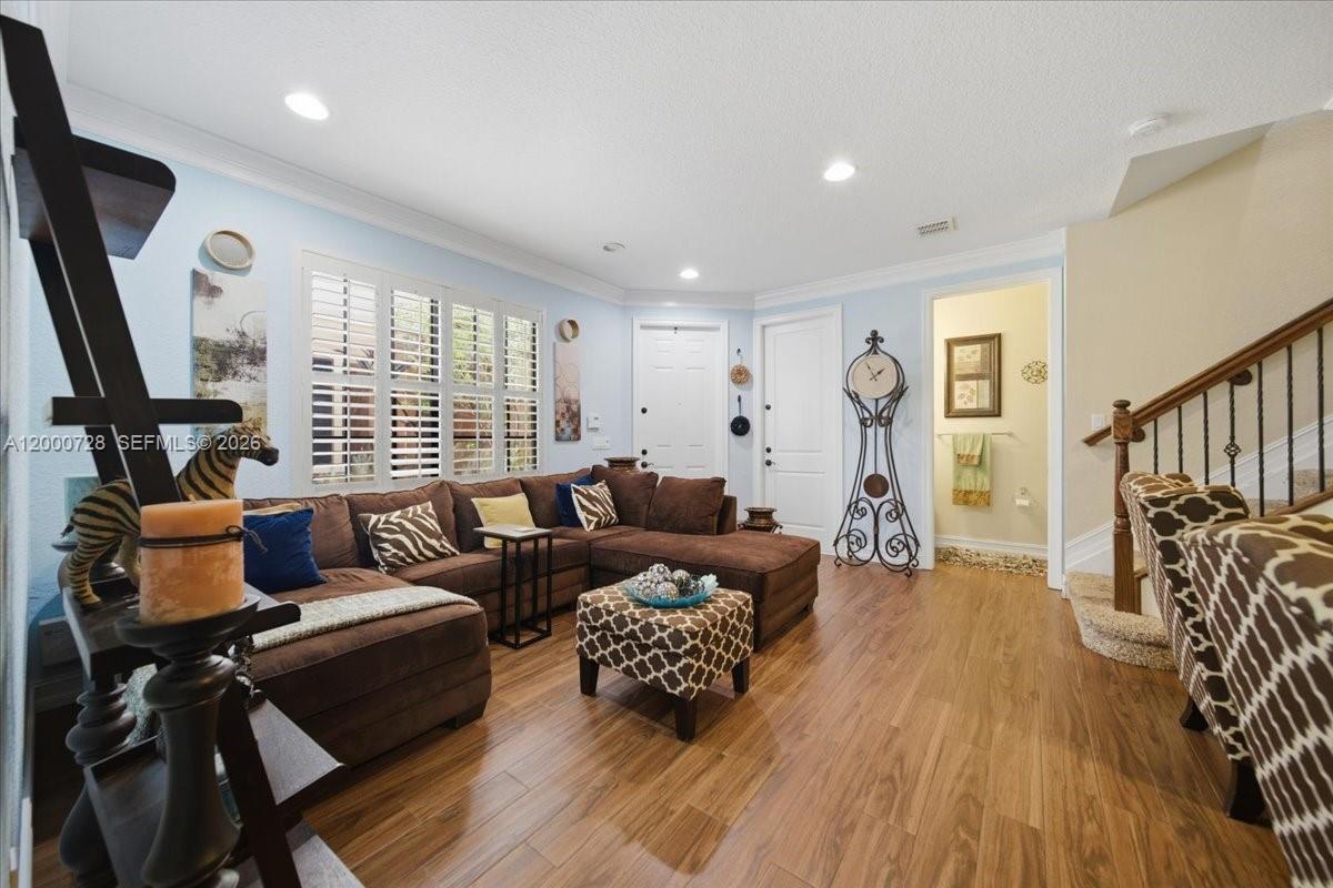 110 E Riverwalk Cir E