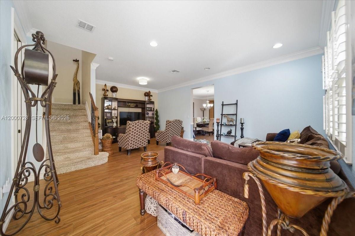 110 E Riverwalk Cir E