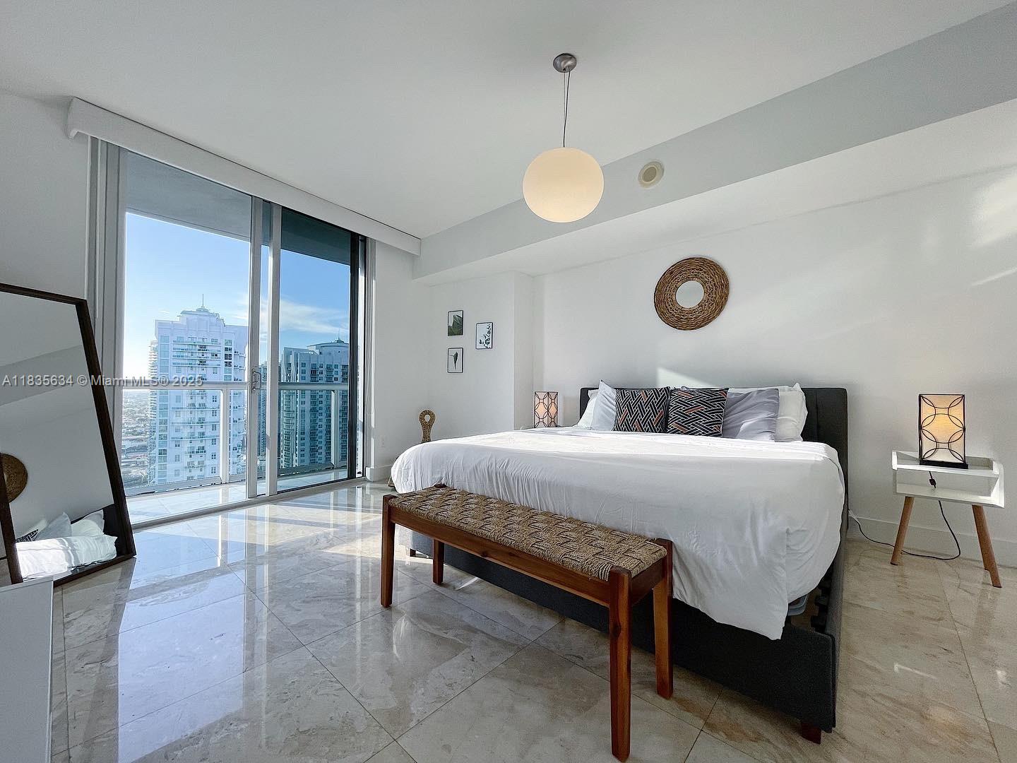 ICON BRICKELL CONDO NO 3 - Residential