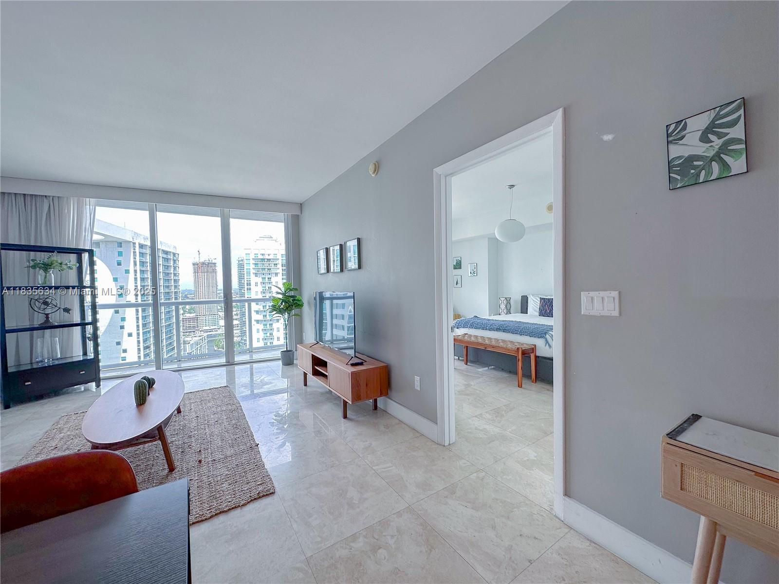 Prime Investment Opportunity in Icon Brickell! Short-term rentals allowed, including daily rentals—perfect for Airbnb investors. This spacious 1BD/1BA unit offers excellent income potential and can be sold vacant or with the current tenant in place (currently rented at $4,150/month). Modern finishes, open layout, and stunning city views. Enjoy resort-style amenities including pool, spa, fitness center, and on-site restaurants. Located in the heart of Brickell near shopping, dining, and nightlife. Turnkey opportunity in one of Miami’s top buildings. Located in the heart of Brickell, you’re just steps from Brickell City Centre, Whole Foods, the MetroMover, and Miami’s top dining, shopping, and nightlife. Short-term rentals allowed. Great for investors