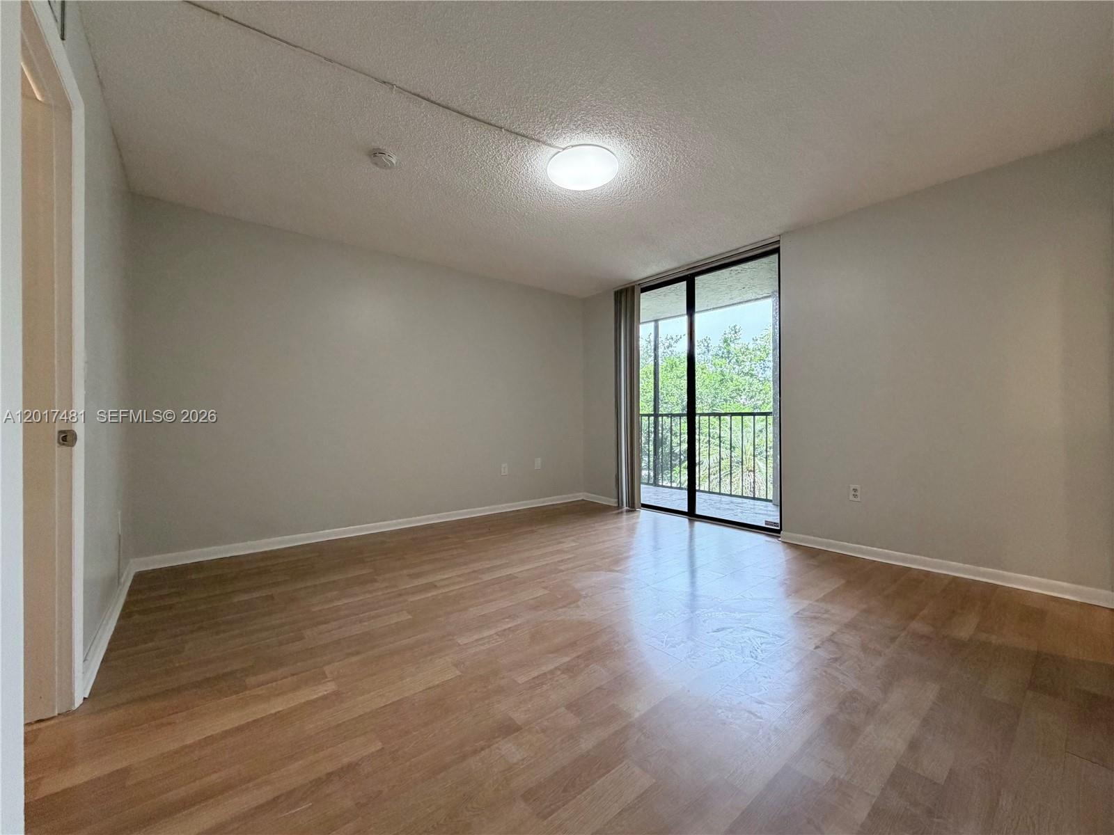 THE HORIZONS CONDO #4 - Residential Lease