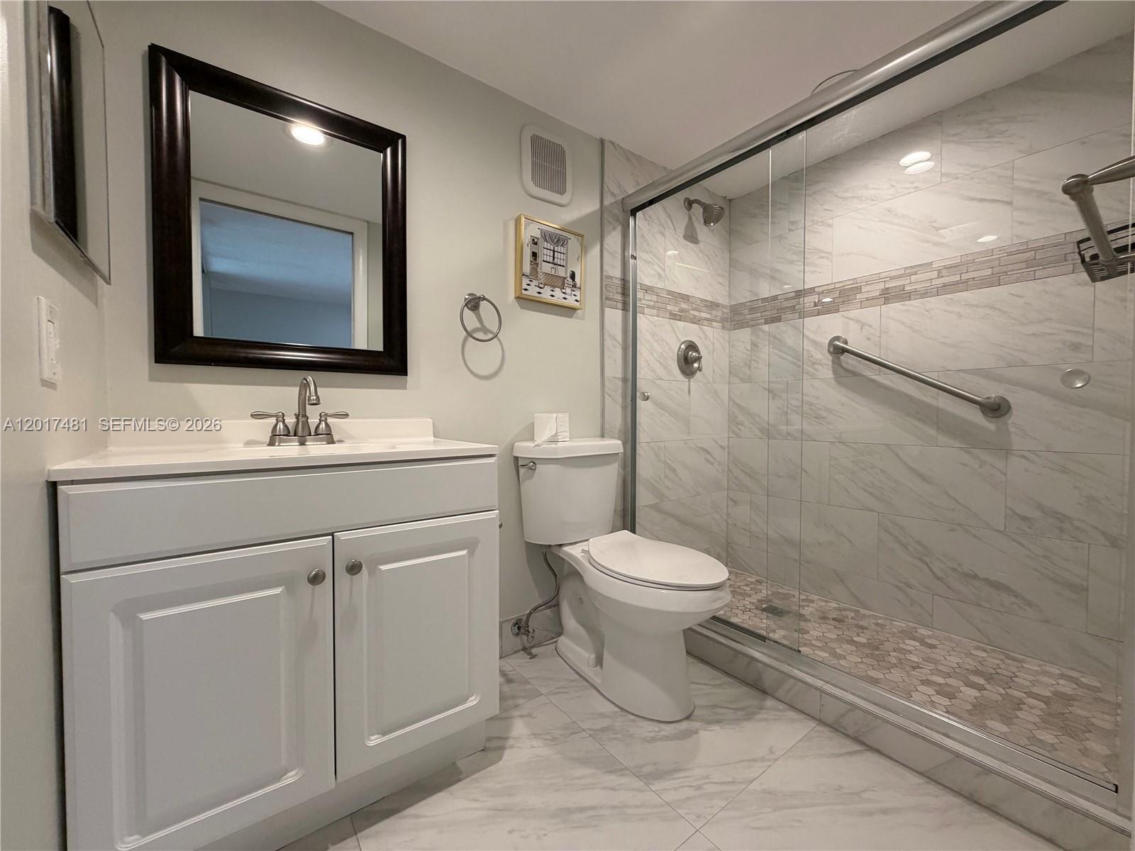 THE HORIZONS CONDO #4 - Residential Lease