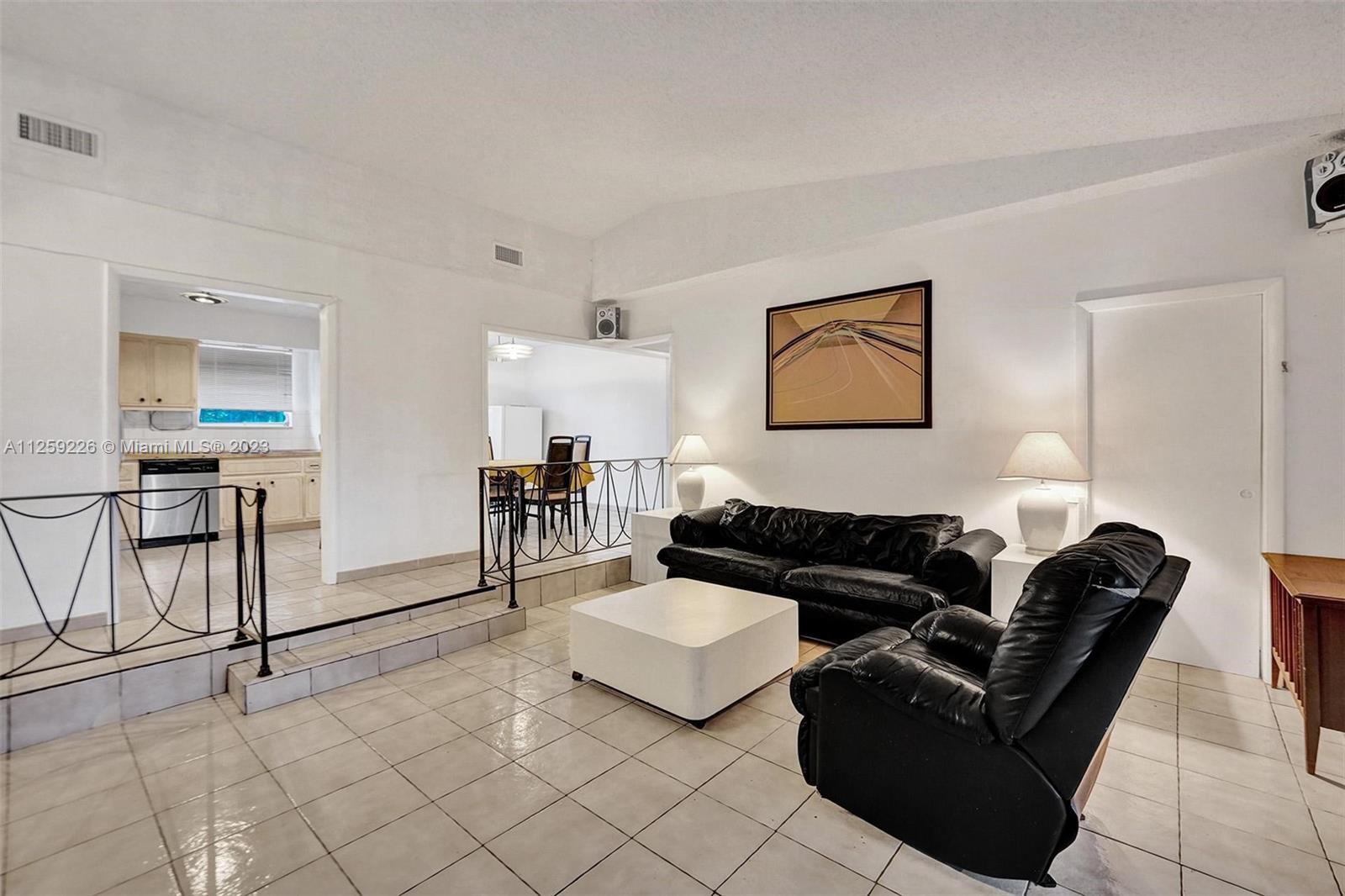 Photo 4 of 40 of 1510 Marseille Dr house